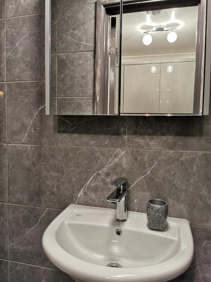 Palaz 2 - 2 Bedroom Flat Edmonton Ngoại thất bức ảnh