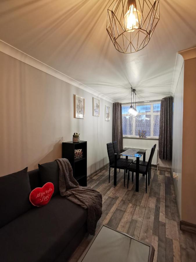 Palaz 2 - 2 Bedroom Flat Edmonton Ngoại thất bức ảnh
