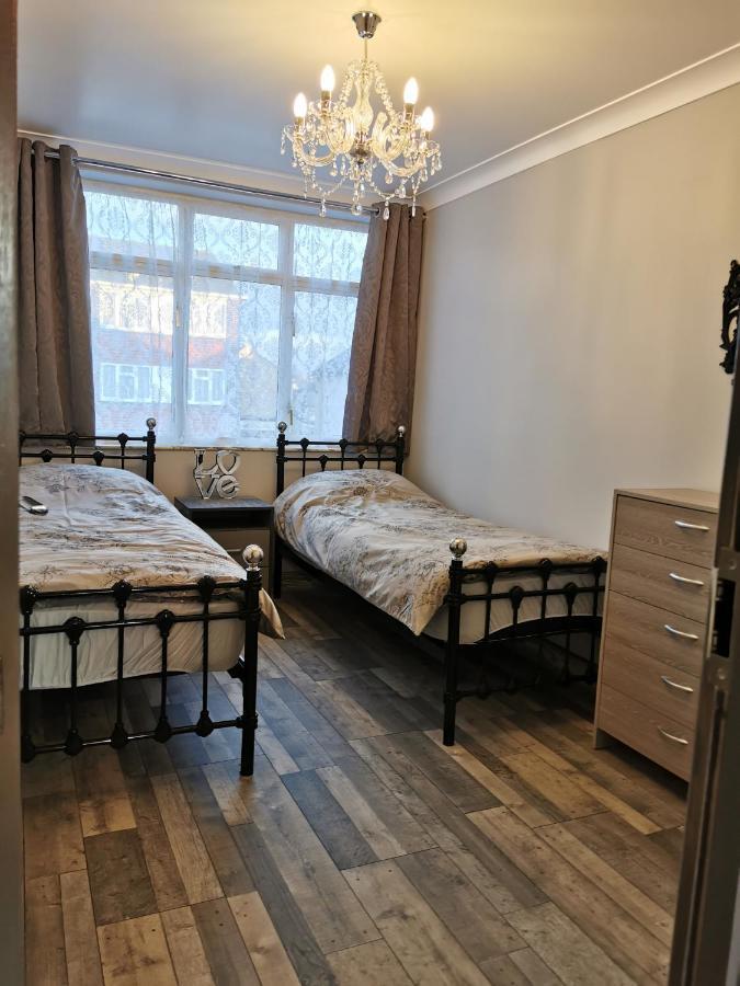 Palaz 2 - 2 Bedroom Flat Edmonton Ngoại thất bức ảnh