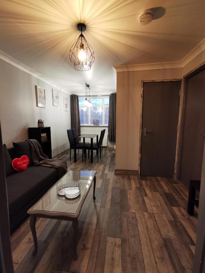 Palaz 2 - 2 Bedroom Flat Edmonton Ngoại thất bức ảnh