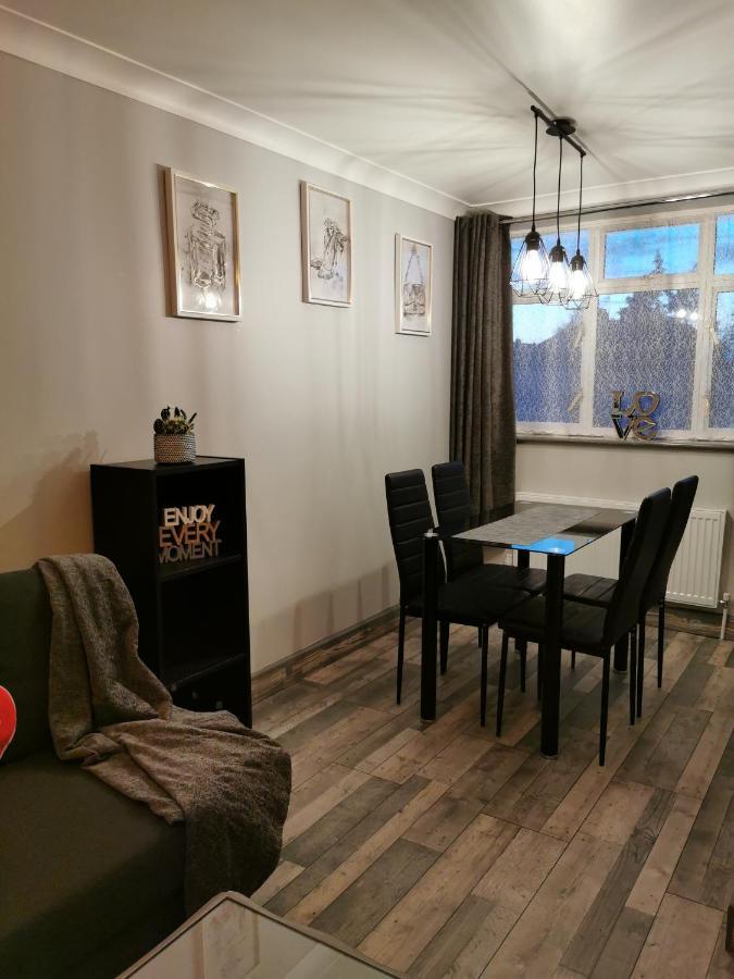 Palaz 2 - 2 Bedroom Flat Edmonton Ngoại thất bức ảnh