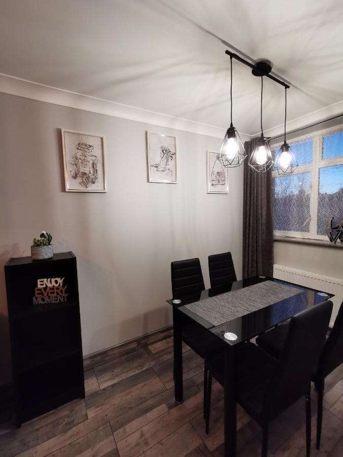 Palaz 2 - 2 Bedroom Flat Edmonton Ngoại thất bức ảnh