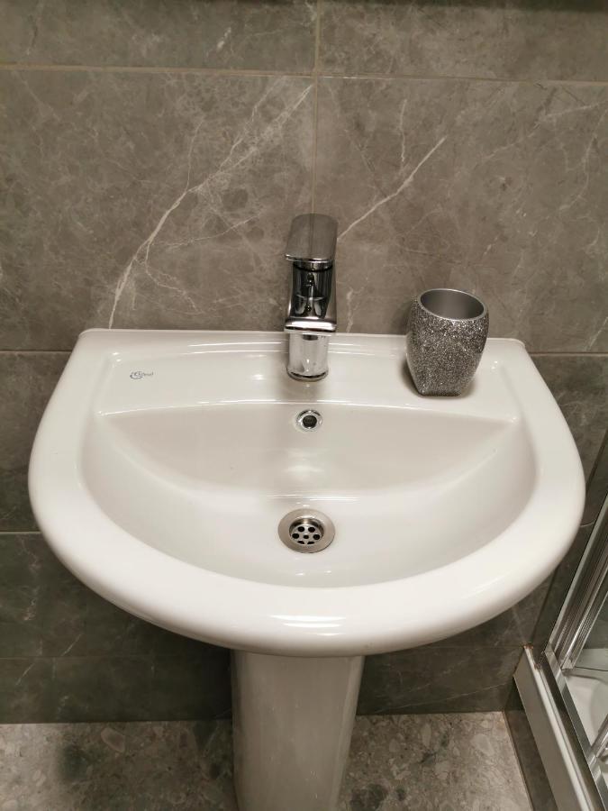 Palaz 2 - 2 Bedroom Flat Edmonton Ngoại thất bức ảnh