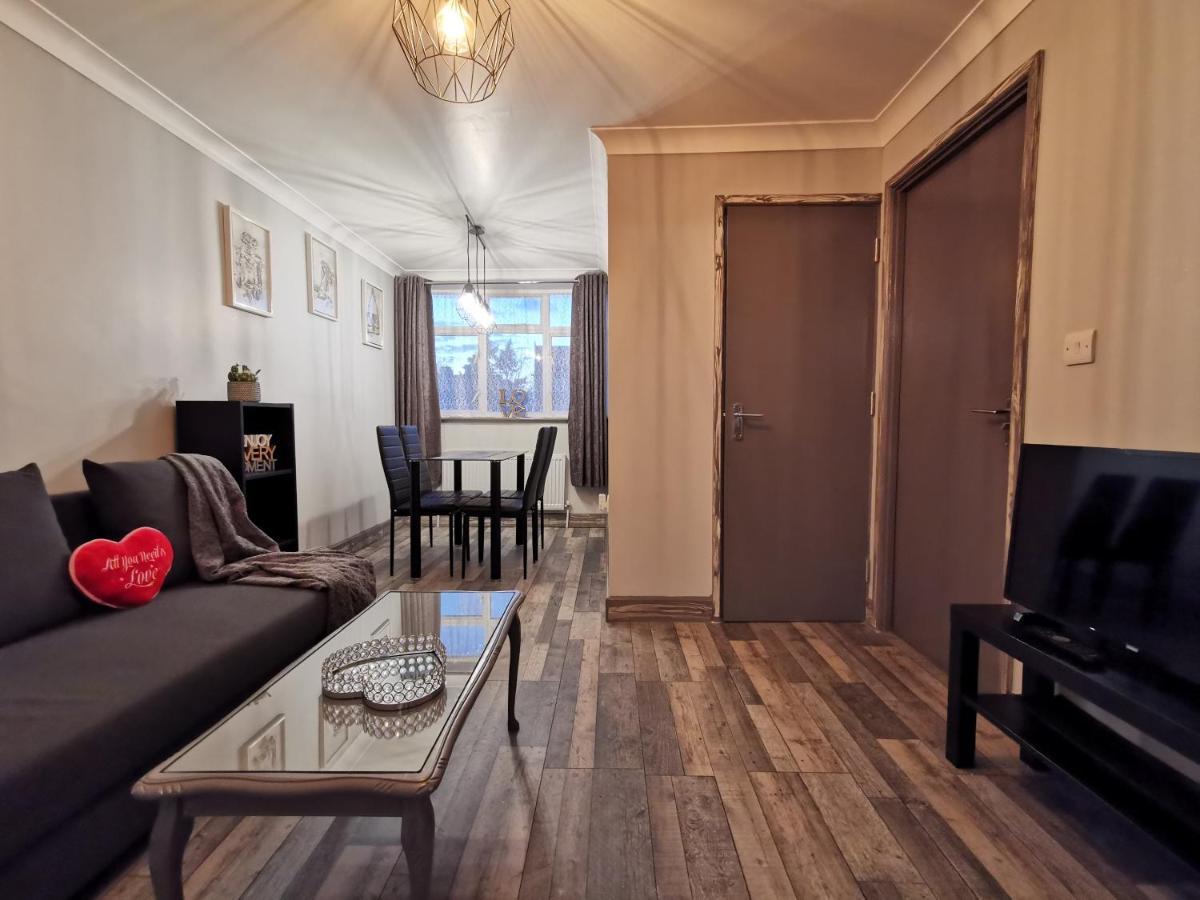 Palaz 2 - 2 Bedroom Flat Edmonton Ngoại thất bức ảnh